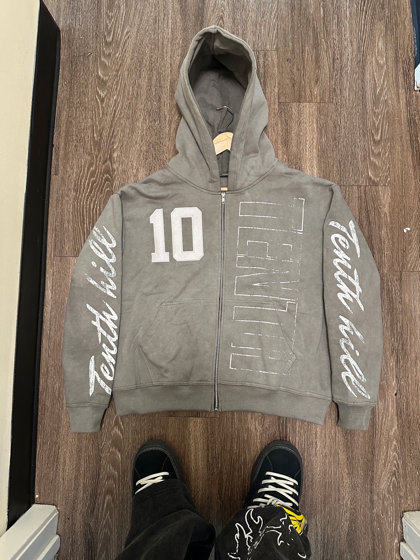 STONE “10” HOODIE